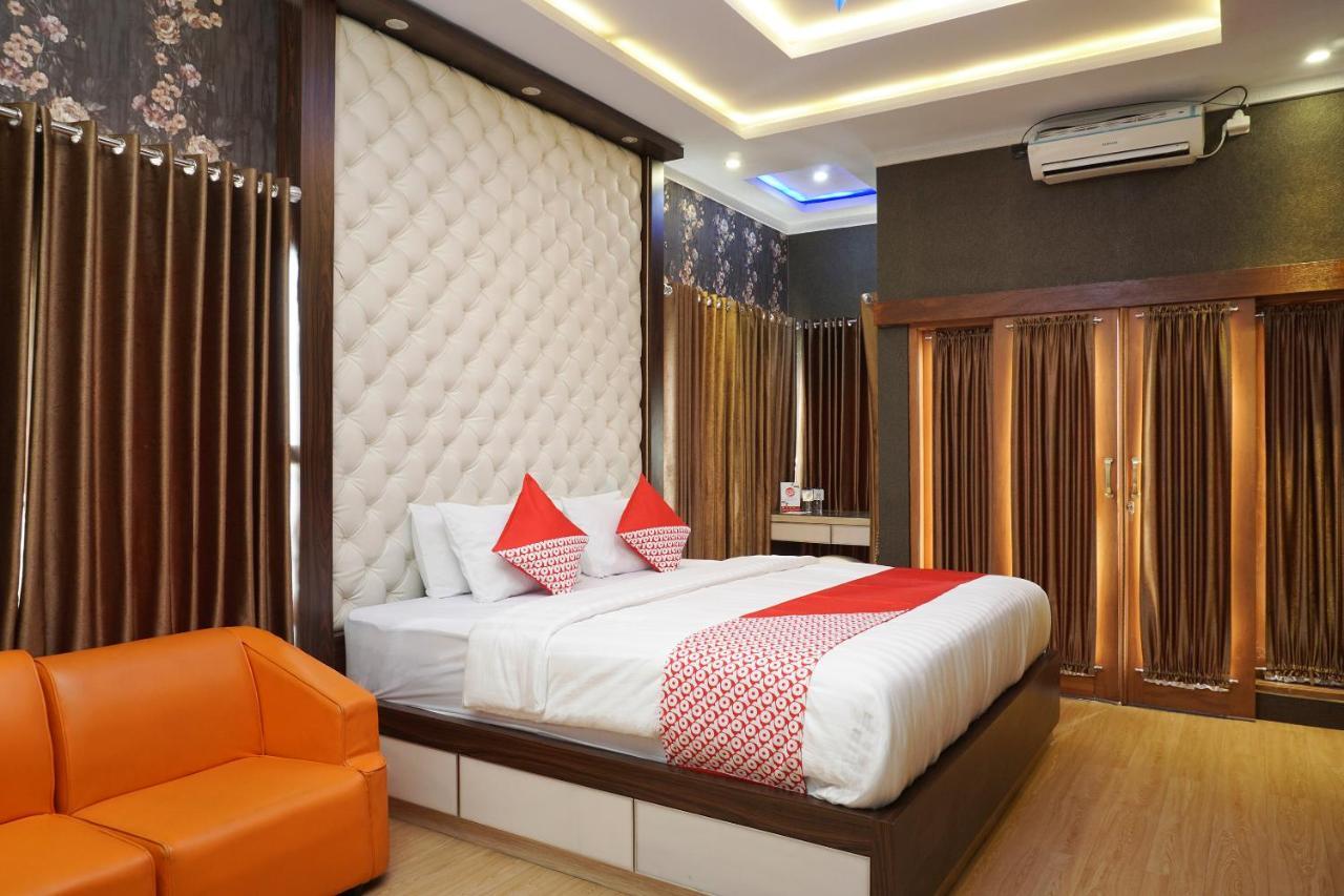 Super Oyo 444 Rafitha Homestay Baturetno Exterior photo